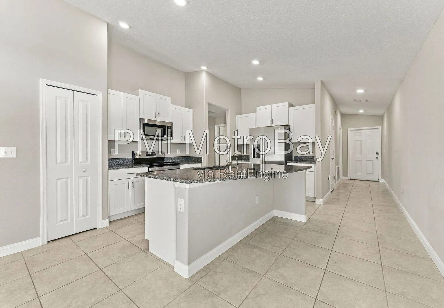 3 bed, 2.0 bath, 1451 sqft, $2,250 — Photo 2