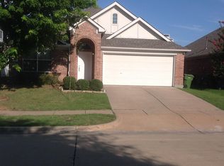 706 Dogwood Dr, Garland, TX 75040