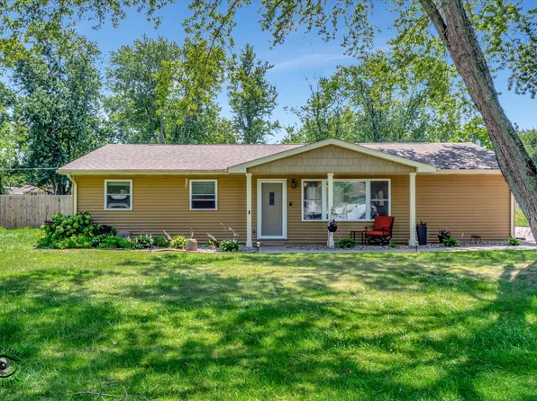 2302 Thomas Rd, Valparaiso, IN 46383