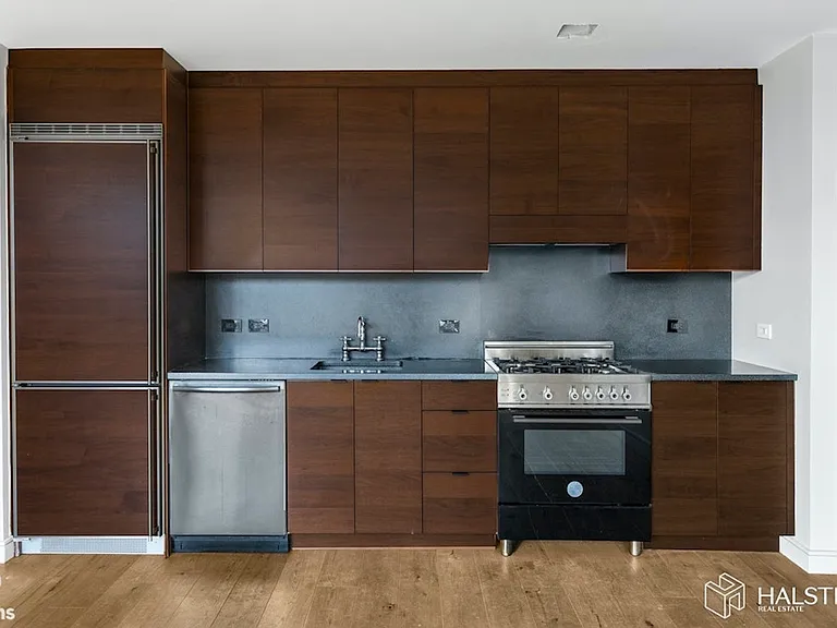 540 W 28th St #9H — Photo 3