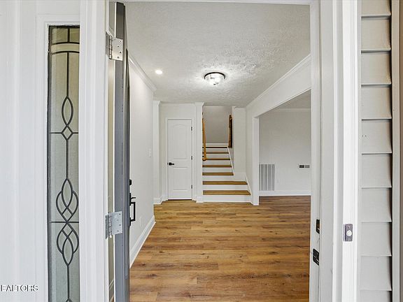 5th image of 1318 Walters Dr