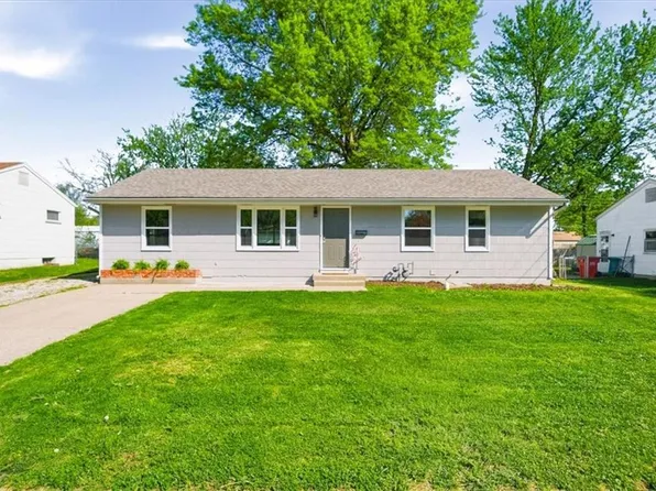 3105 Porter Rd, Independence, MO 64055
