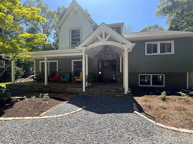 23 Craig Dr — Photo 1