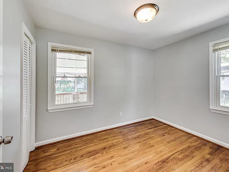 6641 Barrett Rd — Photo 17