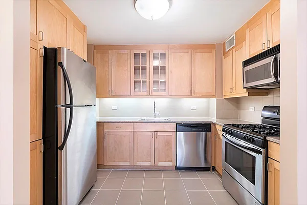 Rented by Keller Williams NYC | media 9