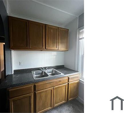 4th image of 9149 Kensington Ave APT 3