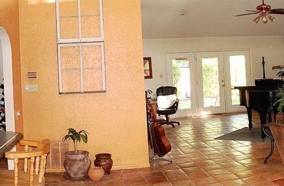 Note Saltillo Tile