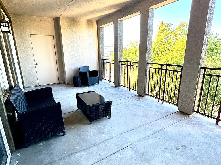 1800 Alma Ave #306 — Photo 12