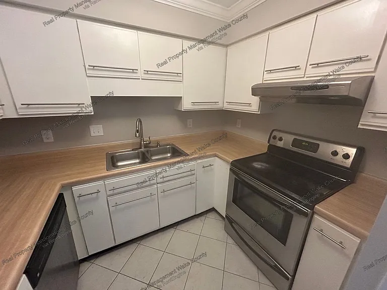 5612 Hamstead Xing — Photo 5