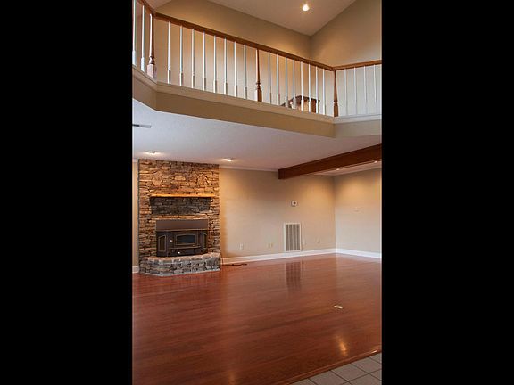 5th image of 1008 Brentwood Way