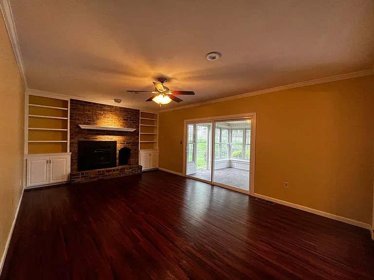 75 Plymouth Cir — Photo 21