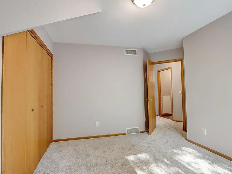 7653 Farmington Way — Photo 24