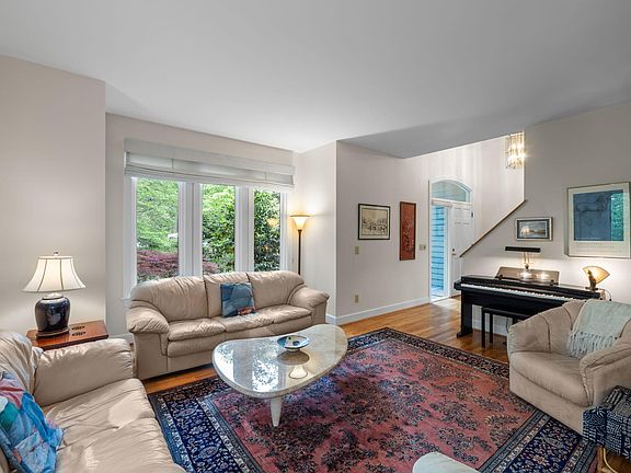 5th image of 7019 Knotty Pine Dr