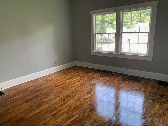 4th image of 218 W Todd St #1