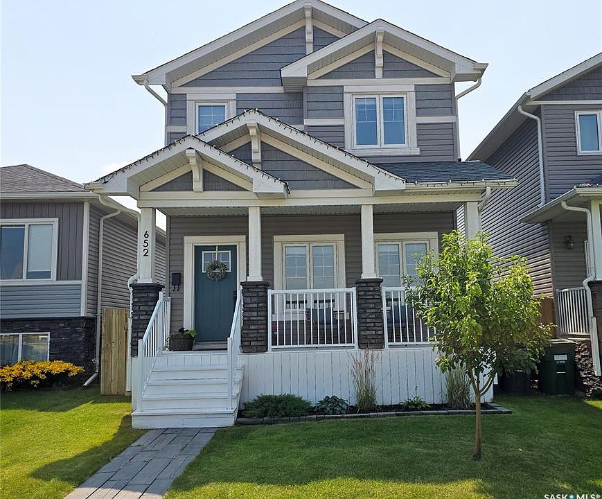 1st image of 652 Ells CRESCENT