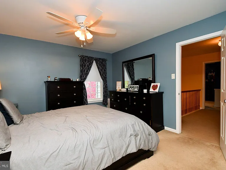 800 Beacon Ct — Photo 32