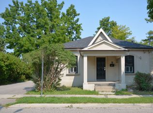 8 West St, Brampton, ON L6X1V7