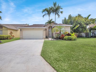 150 Heatherwood Drive, Royal Palm Beach, FL, 33411