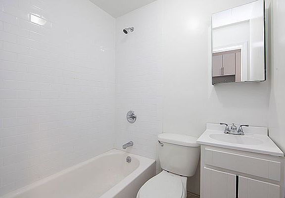 4th image of 13 Essex St APT 15