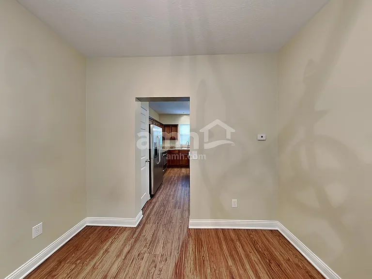 270 Huntington Dr — Photo 6