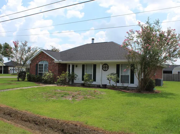 301 Aspen Dr, Raceland, LA 70394