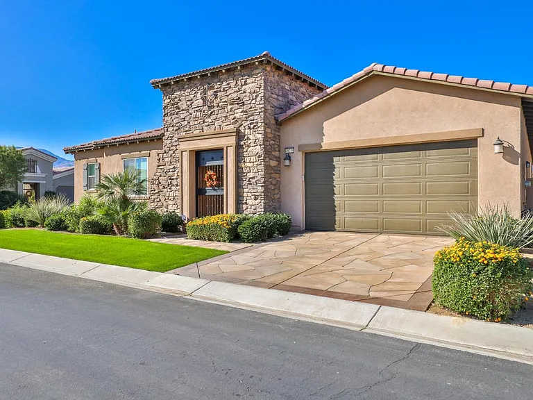 48219 Newport Bridge Pl — Photo 14