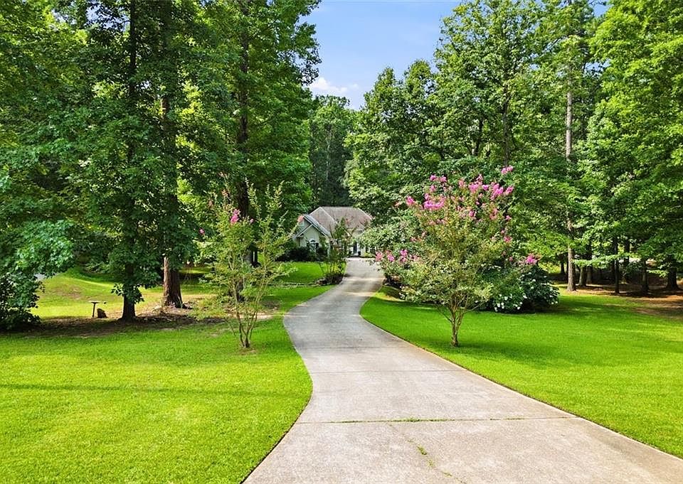 1st image of 142 Laurel Creek Ct