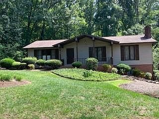 1st image of 432 E Magnolia Rd