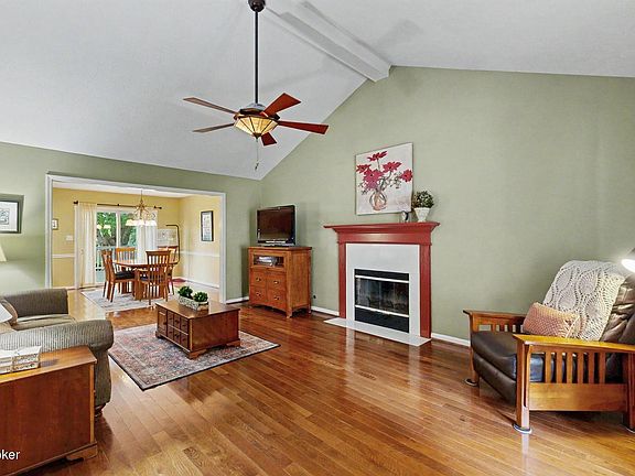 4th image of 4908 Oakbrook Dr