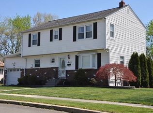 16 E Cadillac Dr, Somerville, NJ 08876