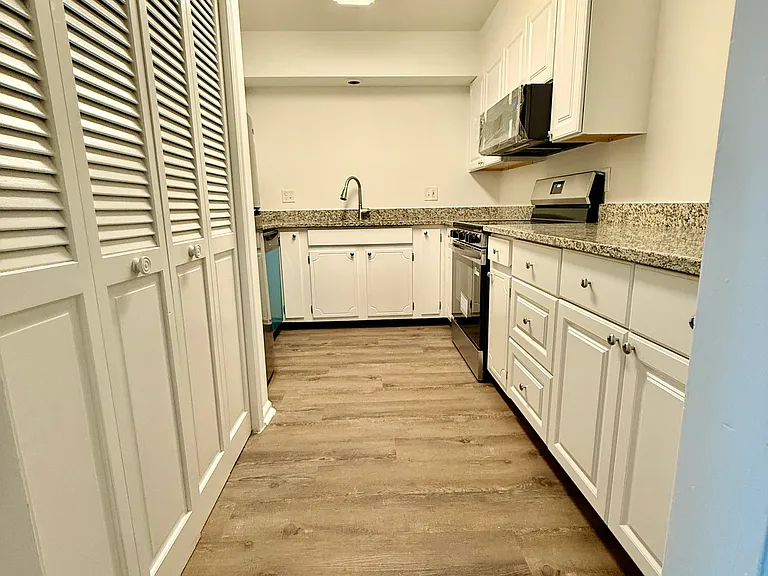 82 La Rue Pl NW — Photo 12