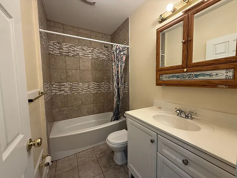 908 Darlington Way SW — Photo 11