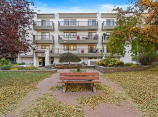 723 N 57th Ave SW #319, Calgary, AB T2V 4Z3