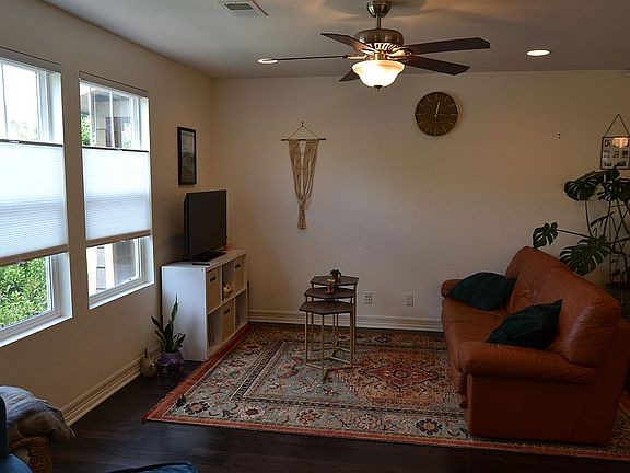 2nd image of 2142 Willow Ct #1