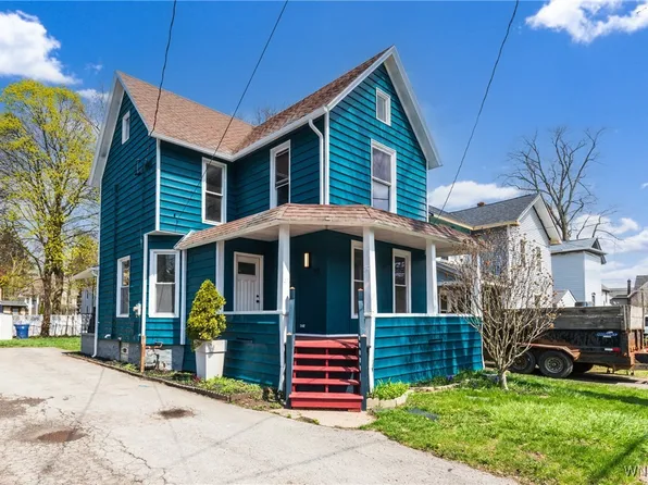 37 Juniper St, Lockport, NY 14094