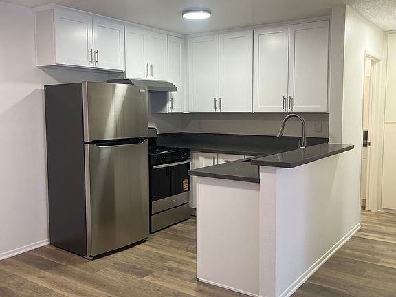 2nd image of 7320 Hazeltine Ave #204