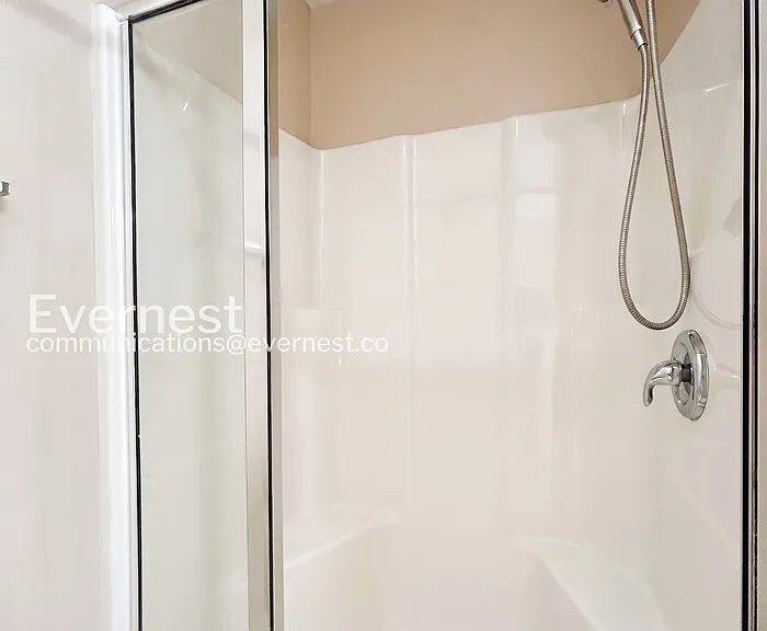 11406 Wentworth Ct — Photo 14
