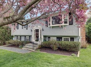 114 Hopeworth Ave, Bristol, RI 02809