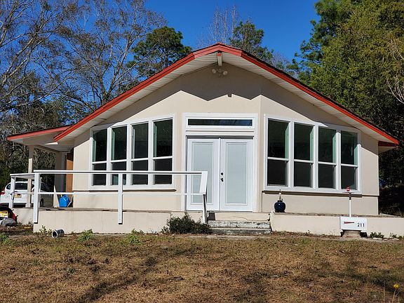 5th image of 211 Lakewood Dr