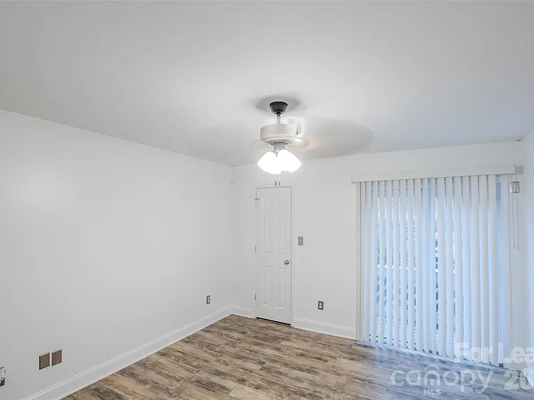 100 Willow Run Dr #2 — Photo 11