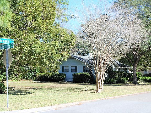 3rd image of 4371 Demedici Ave