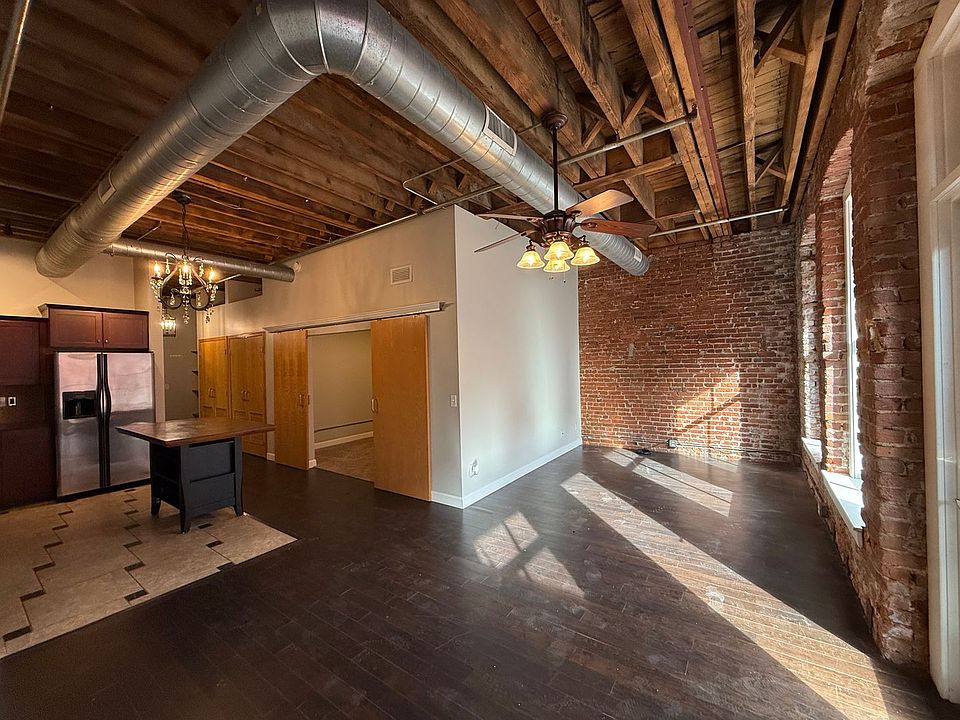 1st image of 212 7th St E APT 403