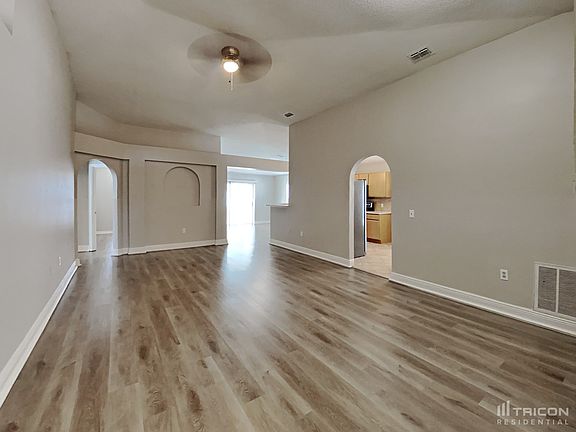 3rd image of 13056 Waterbourne Dr