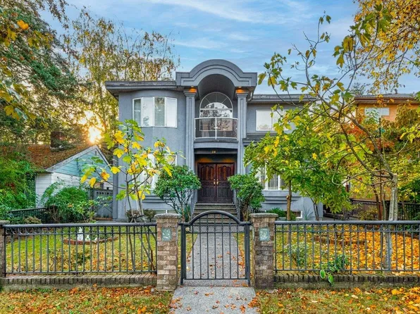 3895 Glendale St, Vancouver, BC V5R 1C6