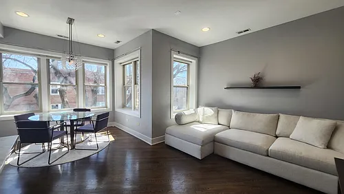 3900 W Cornelia Ave #2W Photo 1