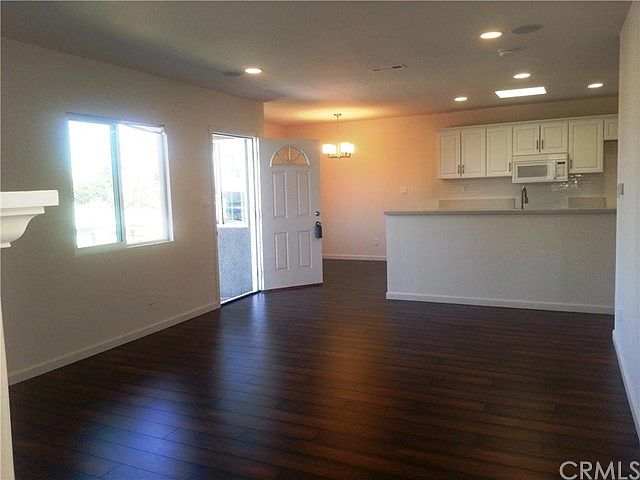 1st image of 1834 S Dunsmuir Ave