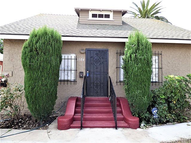 1st image of 1106 W 94th St
