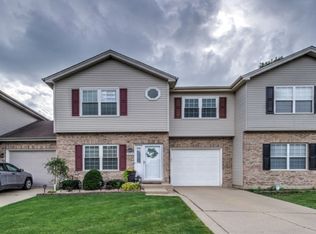 1564 Floyd Brown Ln, Glendale Heights, IL 60139