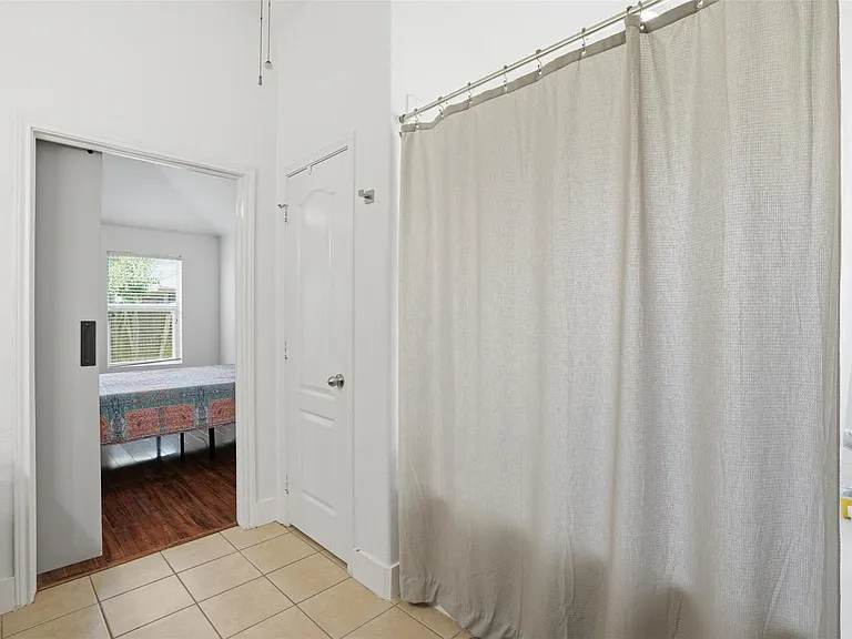 14410 Long Meadow Dr — Photo 19