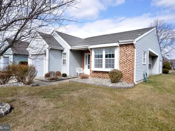 319 Moonseed Pl, Mount Laurel, NJ 08054